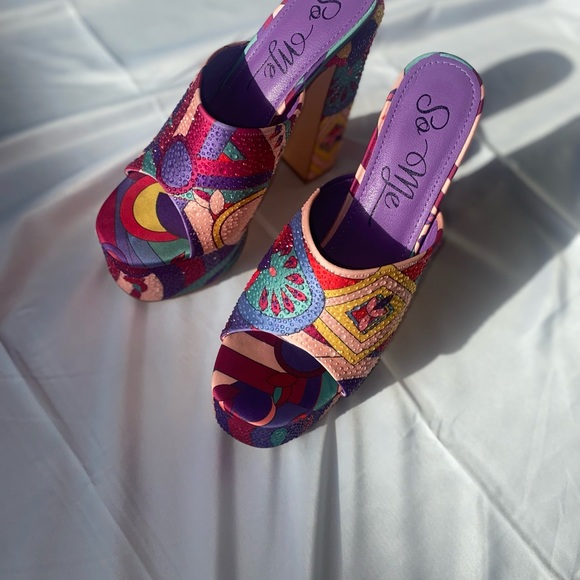 Capri 💜✨ Platform Rhinestone Heels - Picture 5 of 6